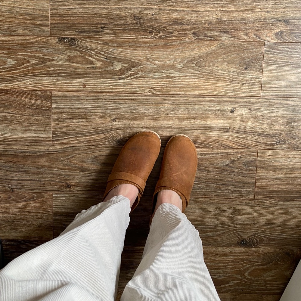 Lotta leather clogs. Camel color.